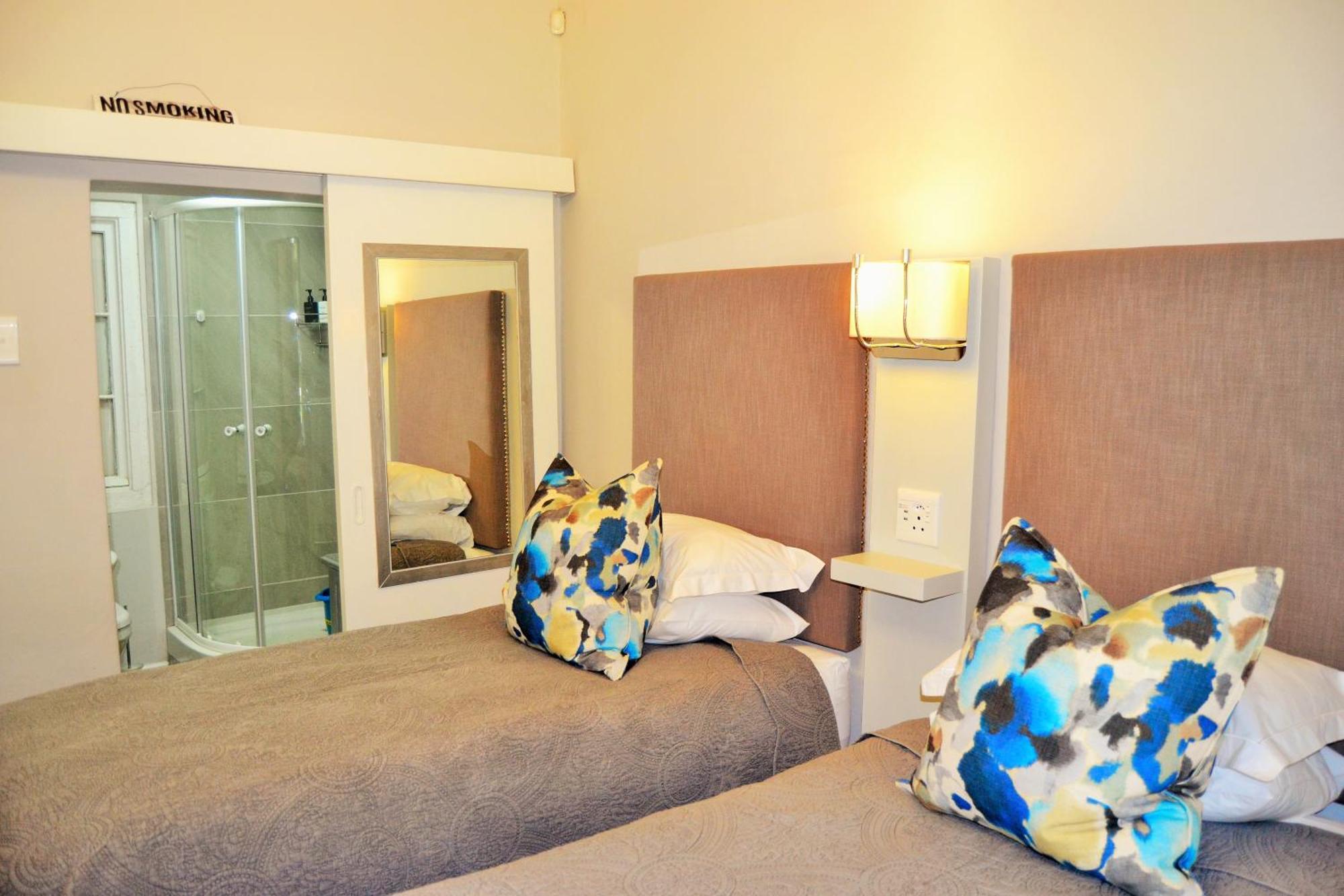 Afrika-Pearl Hotel Paarl Exterior photo