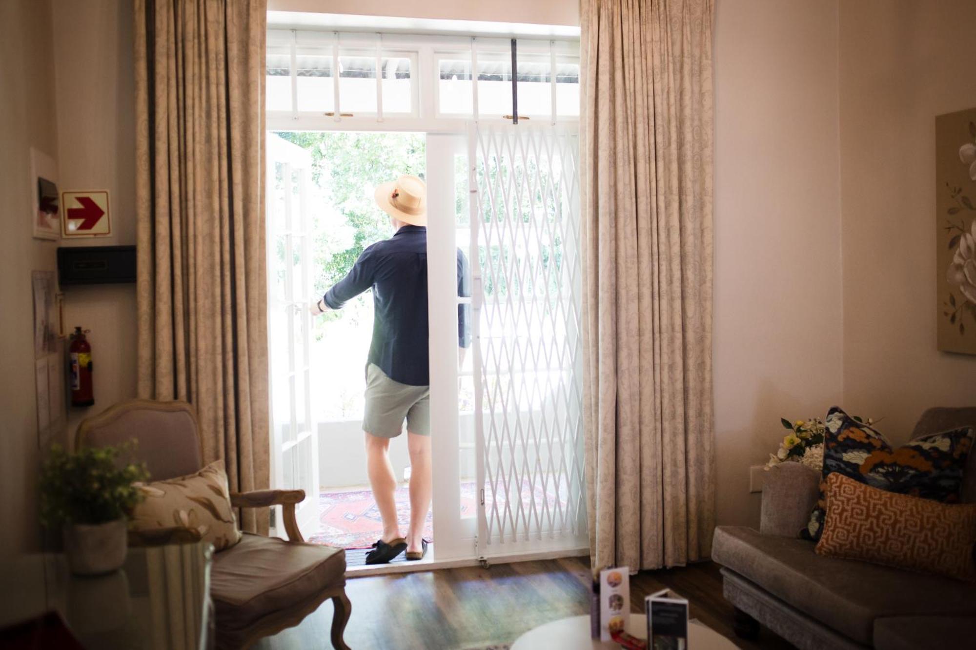 Afrika-Pearl Hotel Paarl Exterior photo